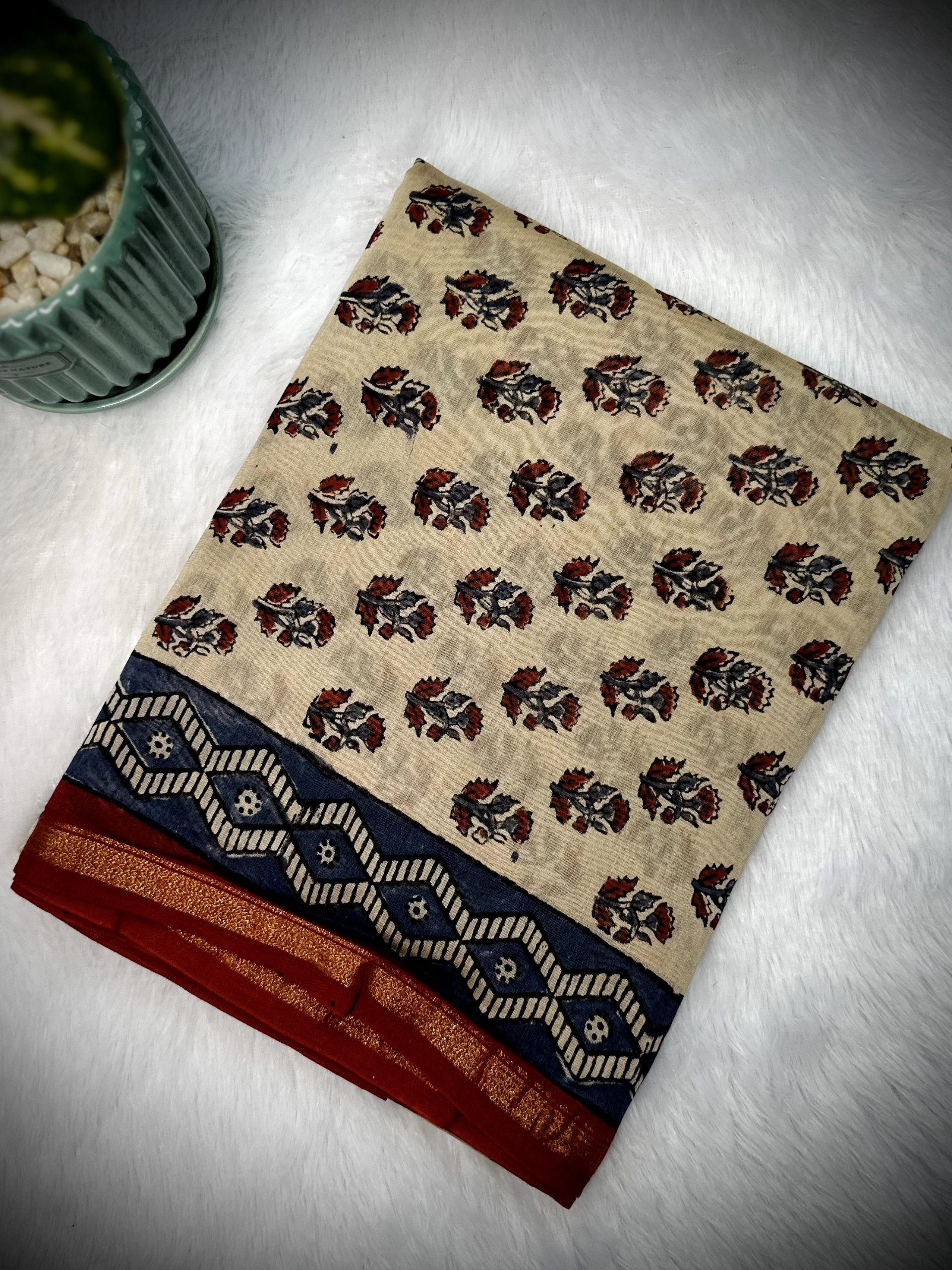 Maheshwari Silk Suit - Premium Ethnic Wear — image 3 of 4
