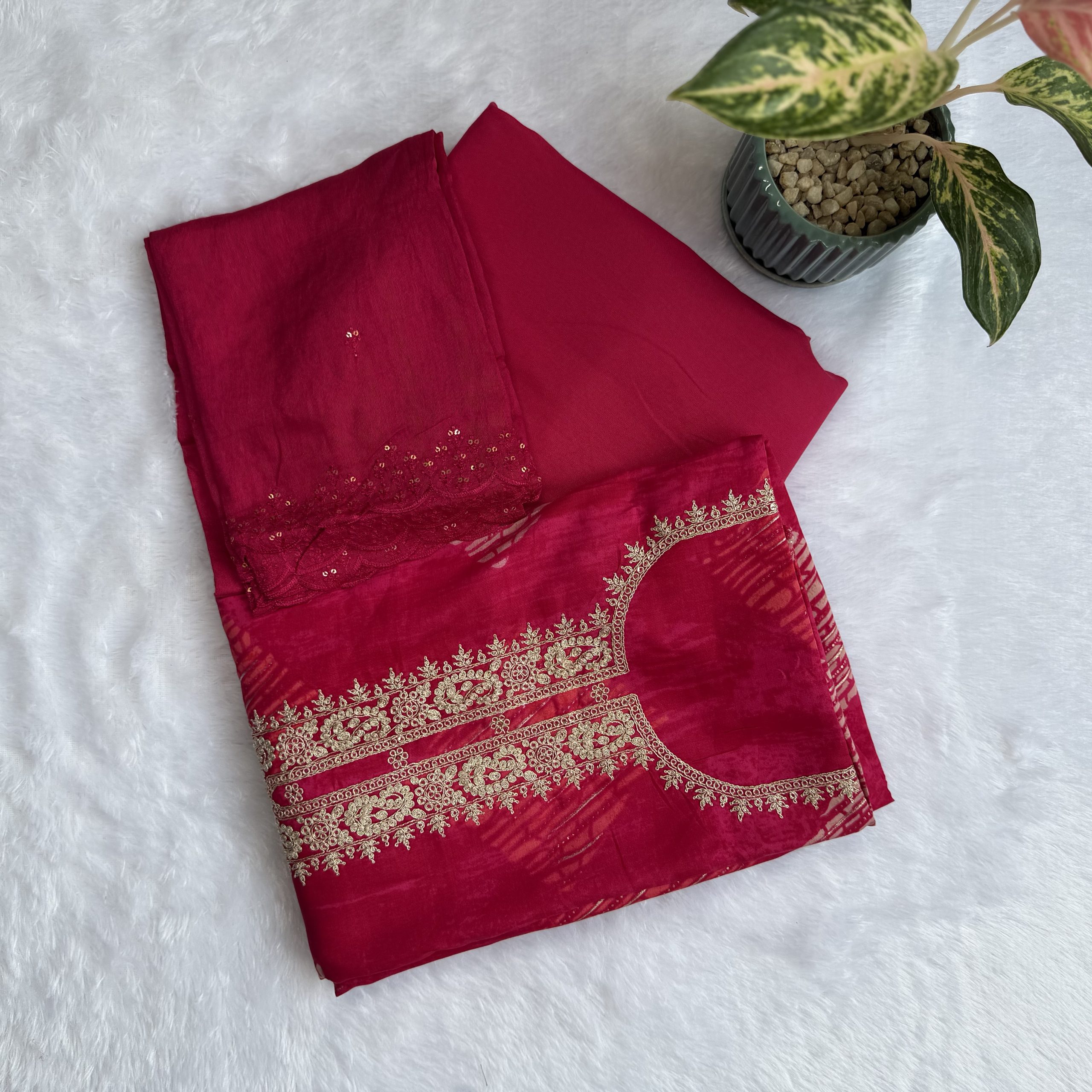 Cotton Suit with Golden Zari Embroidery — image 2 of 5