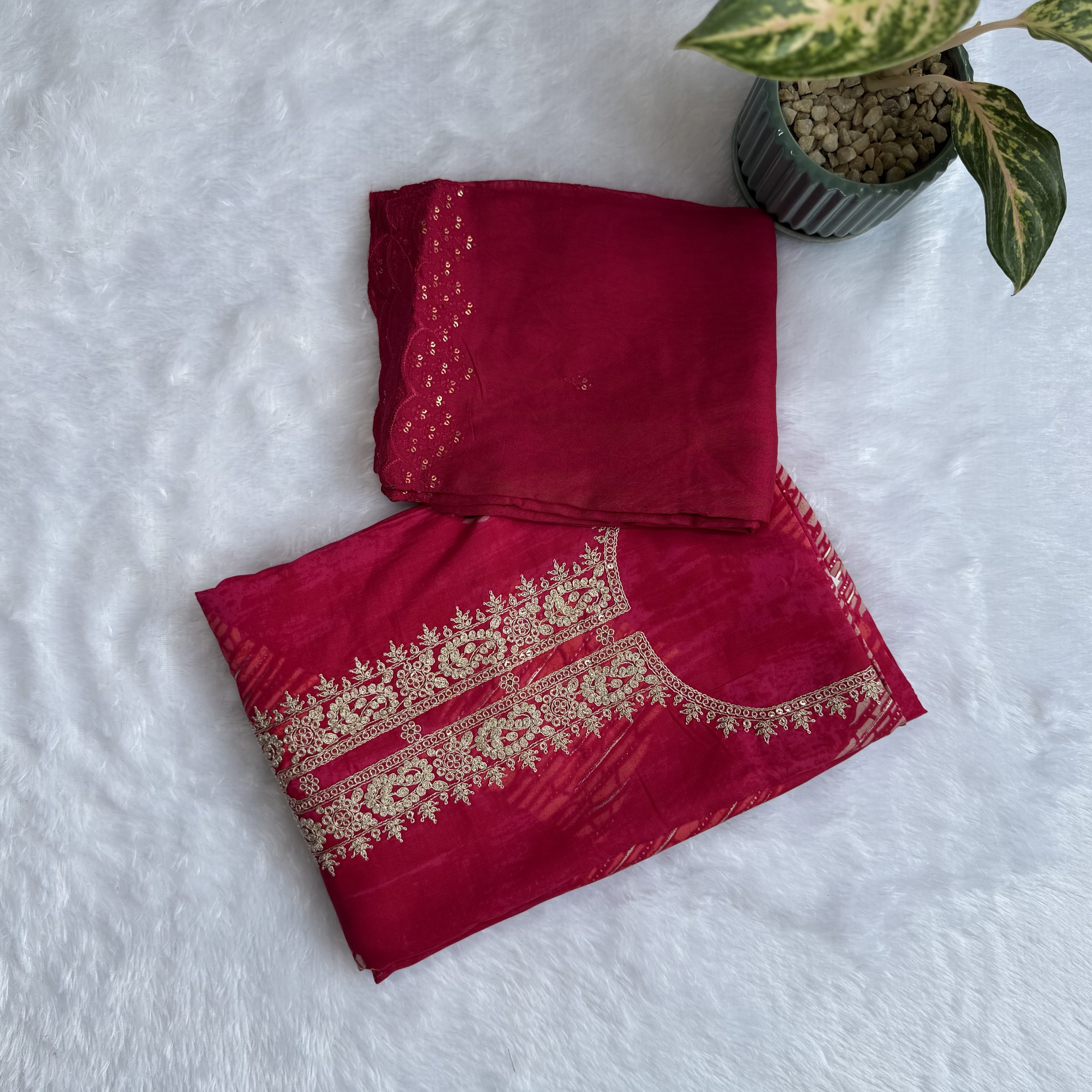 Cotton Suit with Golden Zari Embroidery — image 3 of 5